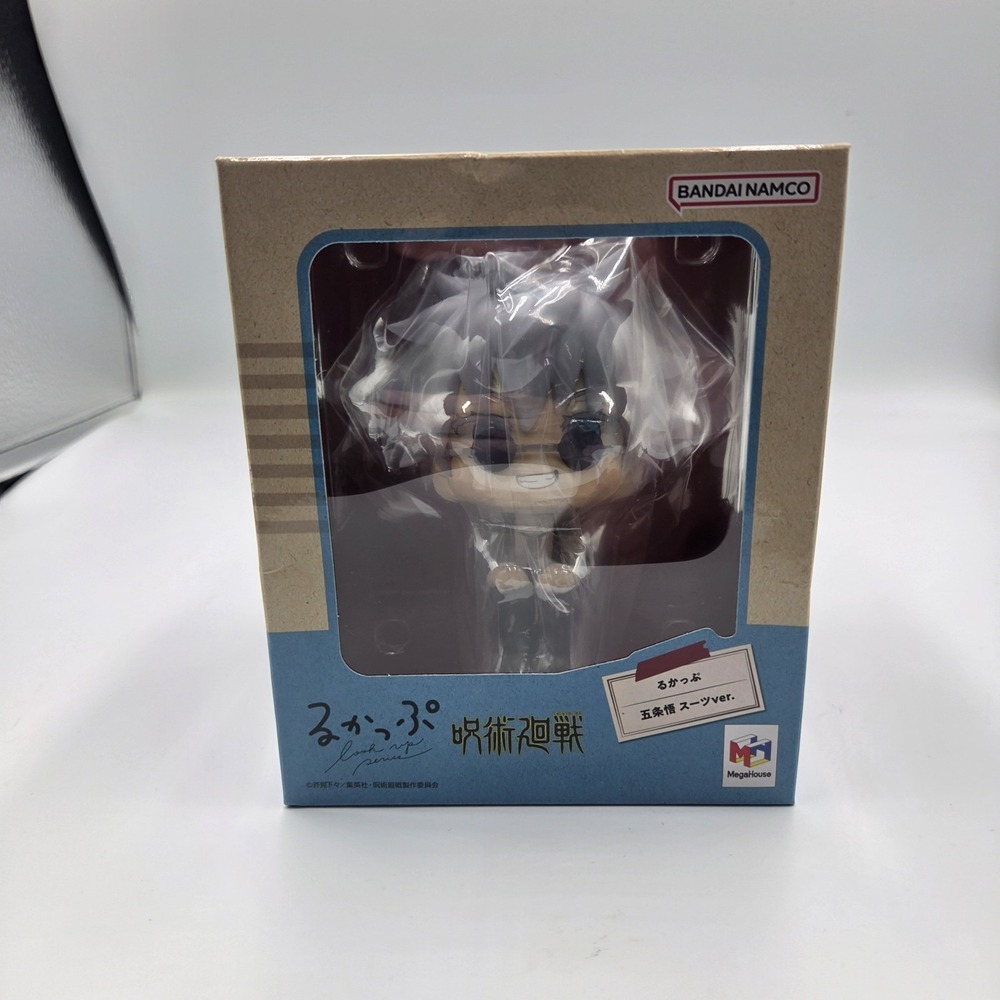 Jujutsu Kaisen Look Up Satoru Gojo Suit Ver. Figure MegaHouse Japan NEW